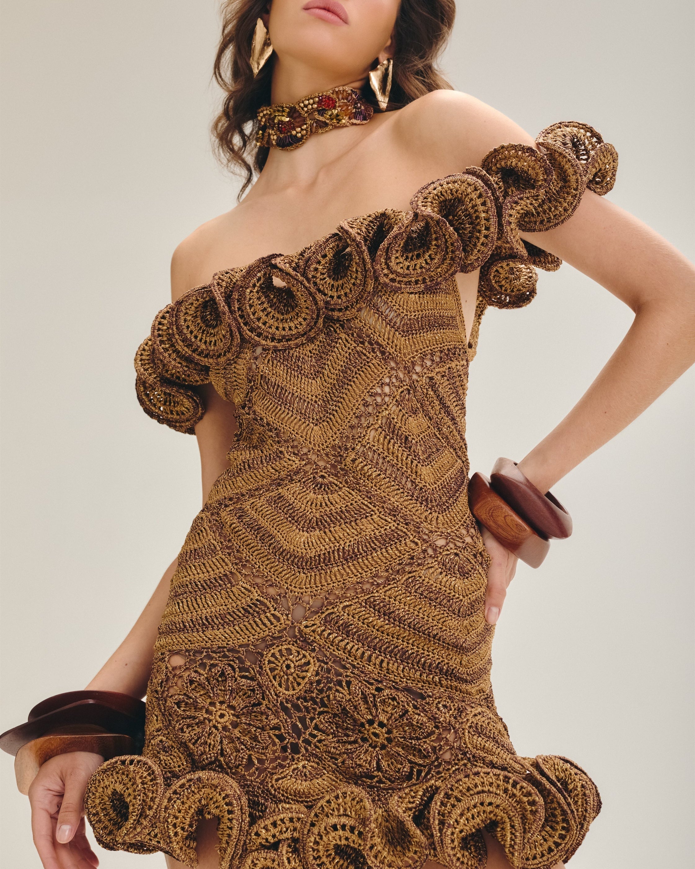Vestido curto Coral Marrom gold e bronze - Ammi