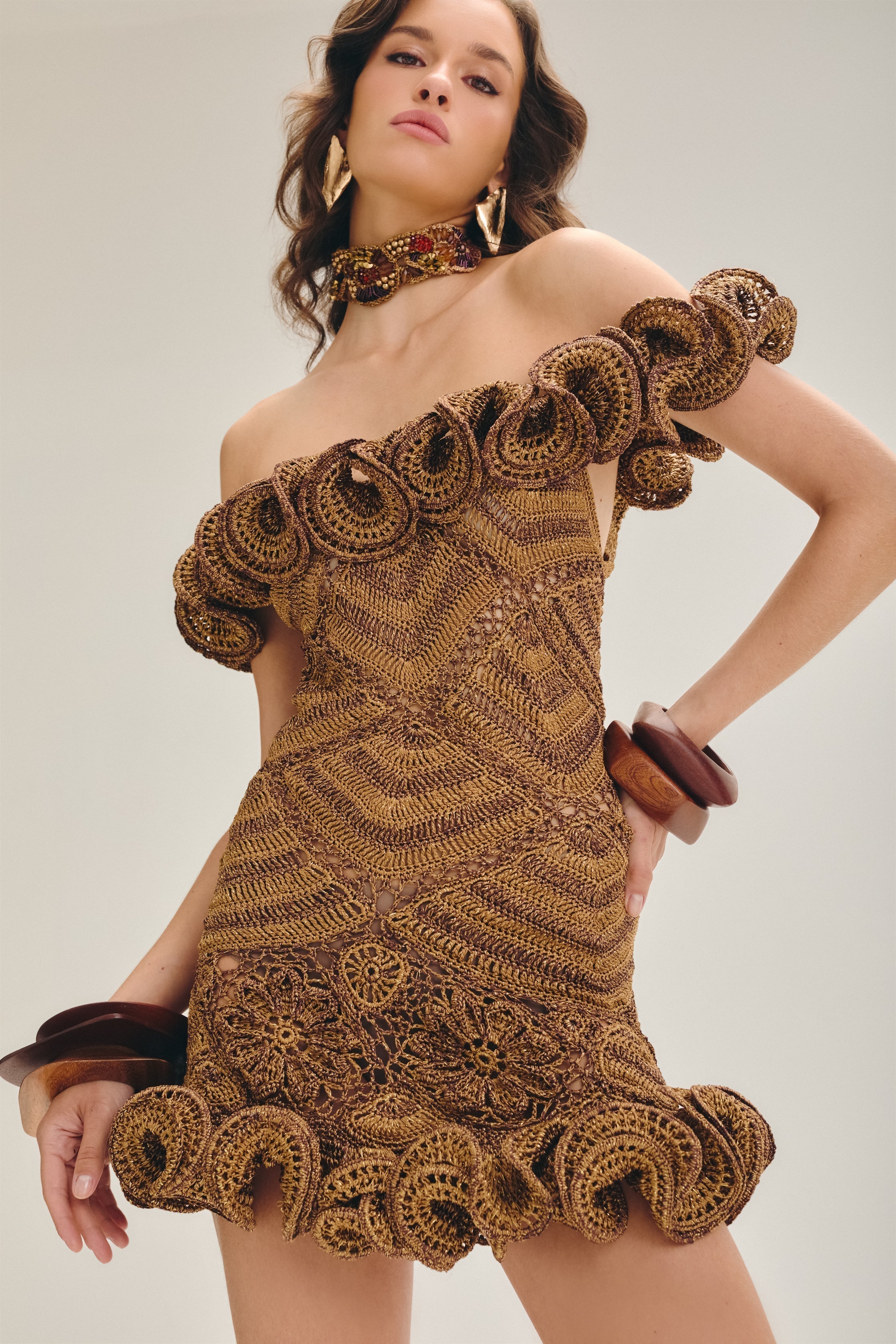 Vestido curto Coral Marrom gold e bronze - Ammi